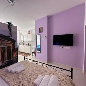 Deluxe Pantheon Rome